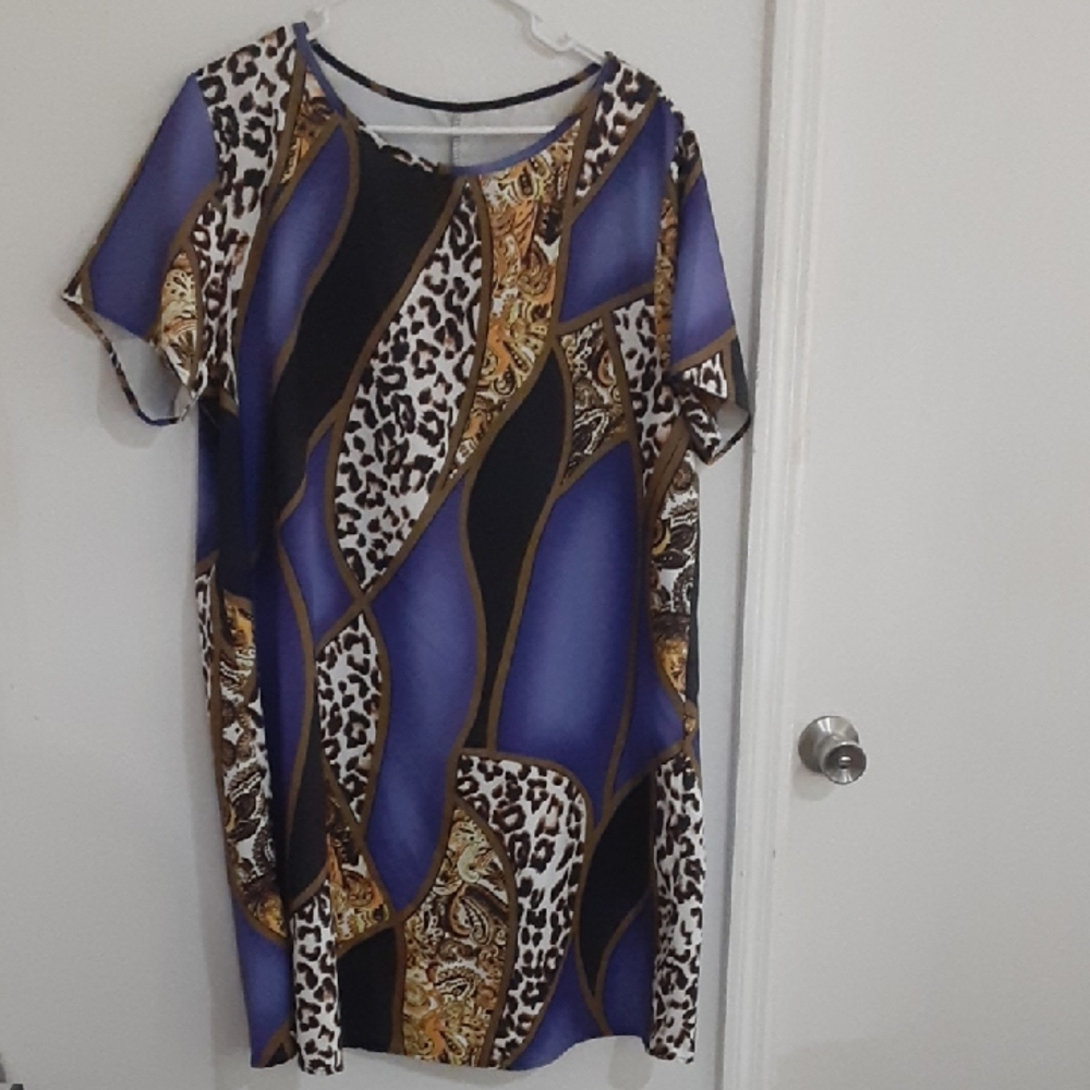 Unk Women's Purple and Black Animal Print Midi Dress